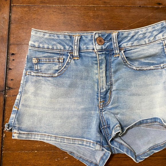 American Eagle Denim Shorts - Picture 2 of 4